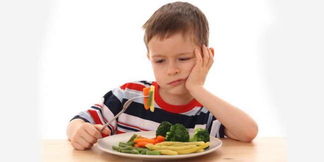 Ребенок плохо ест. Большая ли это проблема и как с ней бороться?
